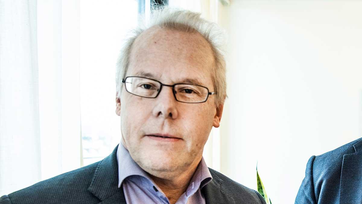 "Sveriges BNP faller med ungefär 5 procent i år och stiger med ungefär lika mycket nästa år, men det kan absolut bli värre", säger Mats Kinnwall, chefsekonom på Teknikföretagen. (Foto: TT)