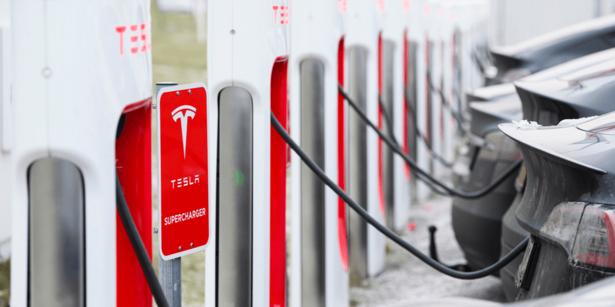Teslas Supercharger i gungning: Frågetecken trots miljardinvestering
