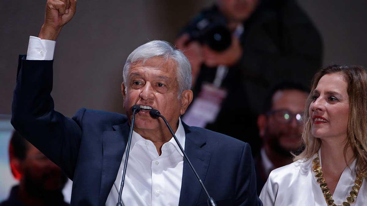 Vänsterorienterade Andrés Manuel López Obrador vann söndagens presidentval i Mexiko och hans motståndare har erkänt sig besegrade