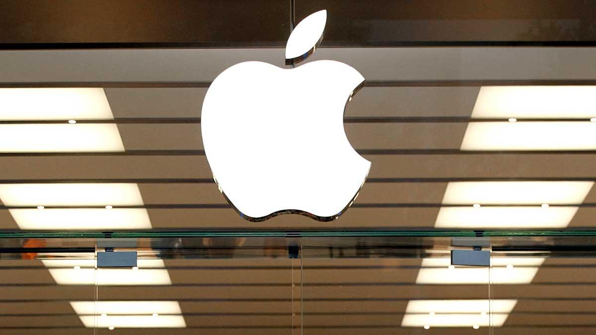 EU-kommissionen har meddelat att man tänker granska Apples förvärv av musiktjänsten Shazam. (Foto: TT)