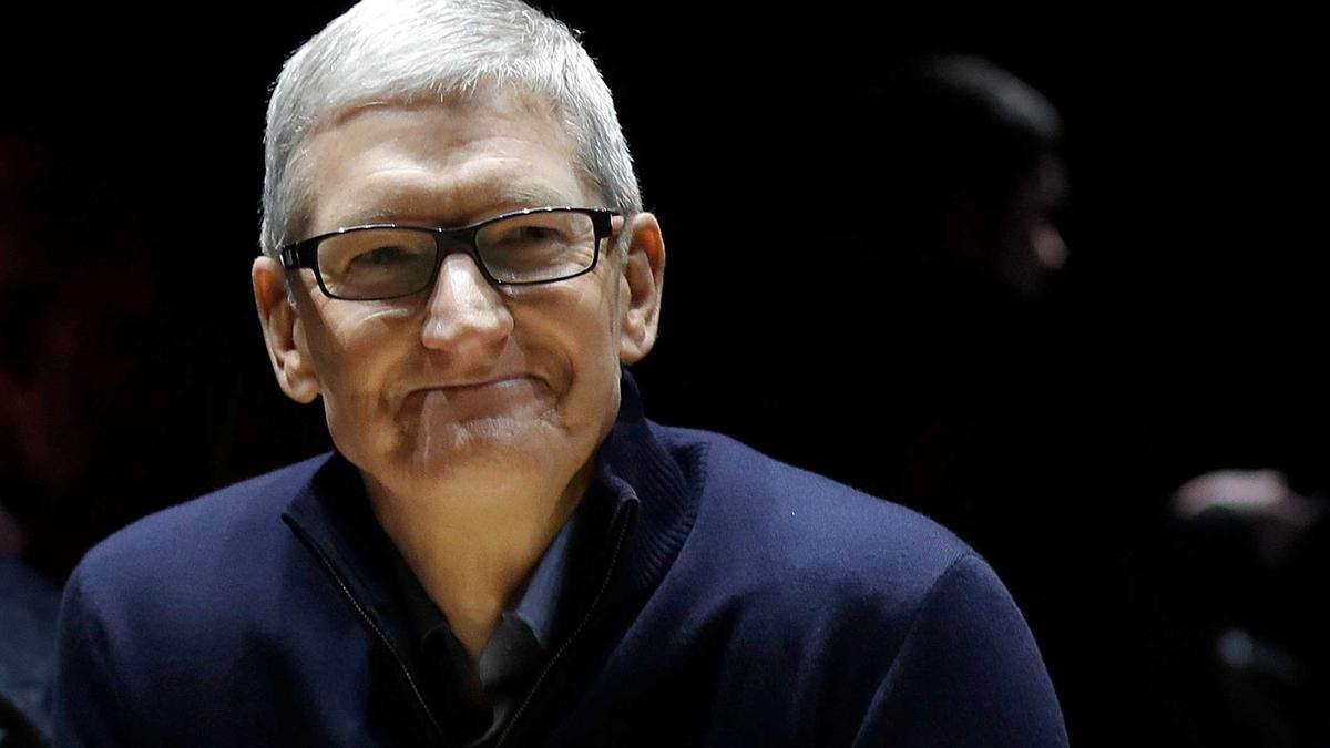 Apples vd Tim Cook har skäl att se nöjd ut efter segern i varumärkestvisten. (Foto: TT)