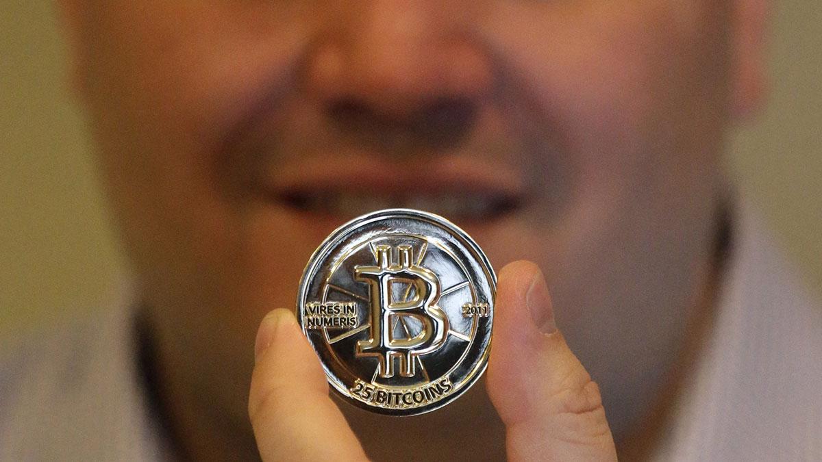Bitcoin är nu nära att spränga 10 000-dollarsvallen. (Foto: TT)