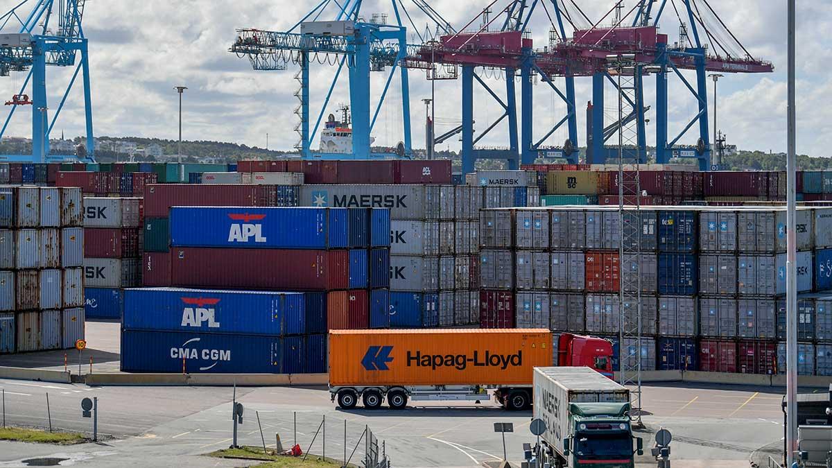 Den turkiska lirans försvagning under sommaren har blivit kännbar för de svenska exportföretagen. Bilden är från Göteborgs hamn. (Foto: TT)