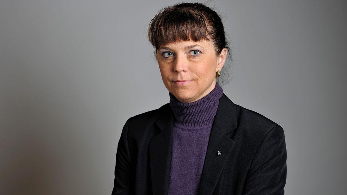Riksdagsledamoten Emma Carlsson Löfdahl hyrde sin makes bostadsrätt och lät skattebetalarna stå för hyran. Nu startar en förundersökning om misstänkt bedrägeri. (Foto: TT)