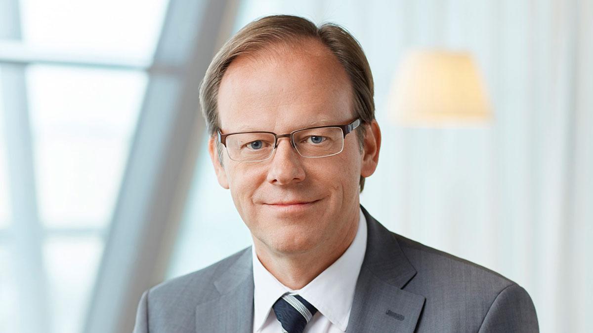 Postnords sparkade vd och koncernchef Håkan Ericsson kan kosta bjässen nästan 18 miljoner kronor i avgångsvederlag. (Foto: TT)