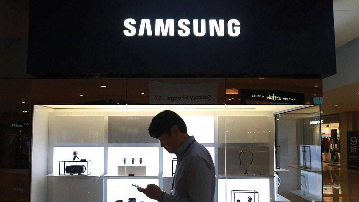 Samsung Electronics förbättrade – preliminärt – rörelseresultatet med 2,73 procent till 6,4 biljoner won, motsvarande 52,8 miljarder kronor, i det första kvartalet. (Foto: TT)