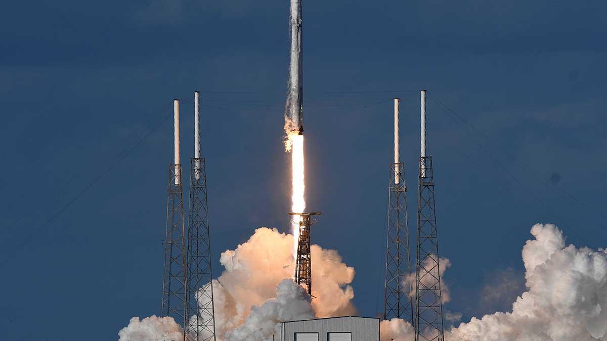 SpaceX har utfört sitt andra uppdrag för detta år när man skickade upp satelliten GovSat-1 på onsdagen