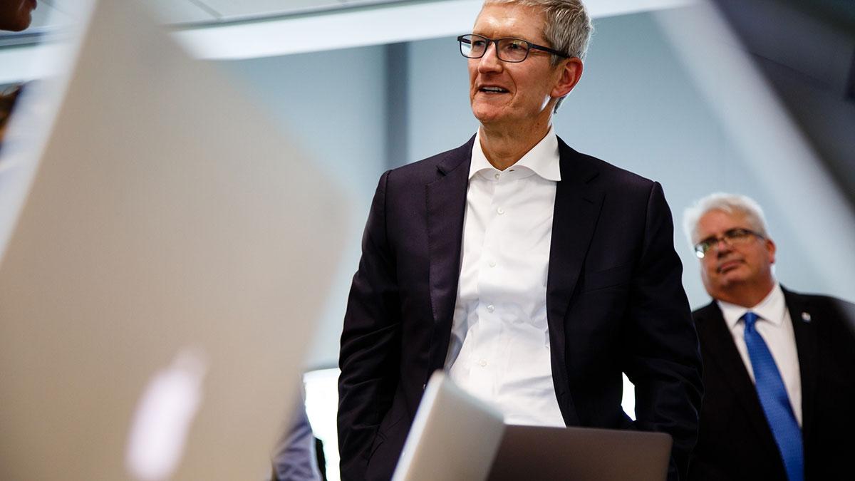 Applechefen Tim Cook uppges vara i Stockholm. (Foto: TT)