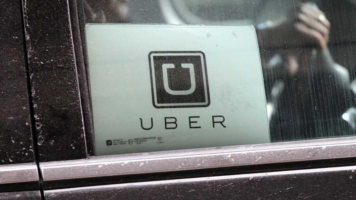 Taxiappjätten Ubers tillväxt bromsar in betänkligt. (Foto: TT)