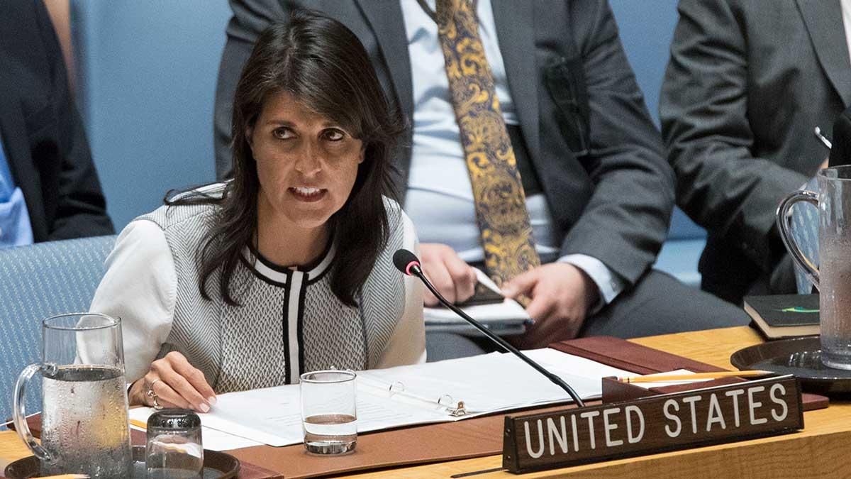 USA lämnar FN:s råd för mänskliga rättigheter på grund av dess orättvisa behandling mot Israel. På bilden syns USA:s FN-ambassadör Nikki Haley. (Foto: TT)
