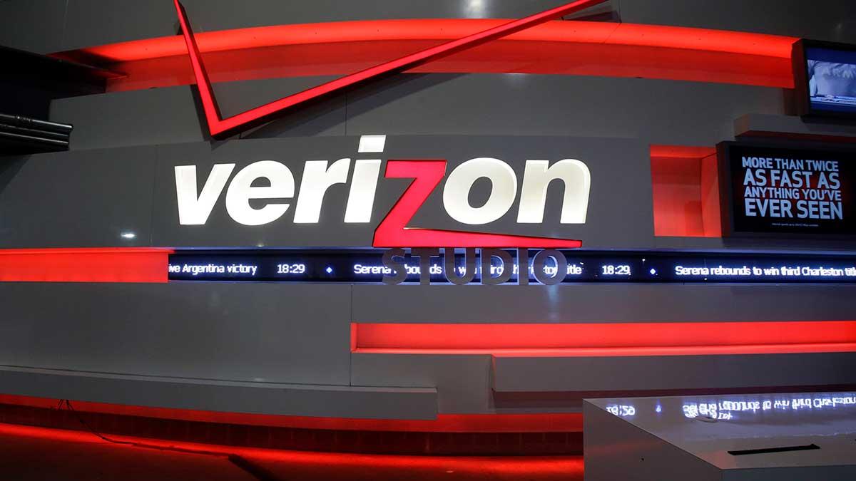Amerikanska operatören Verizon har gett upp samtliga planer på att sälja mobiler från kinesiska Huawei