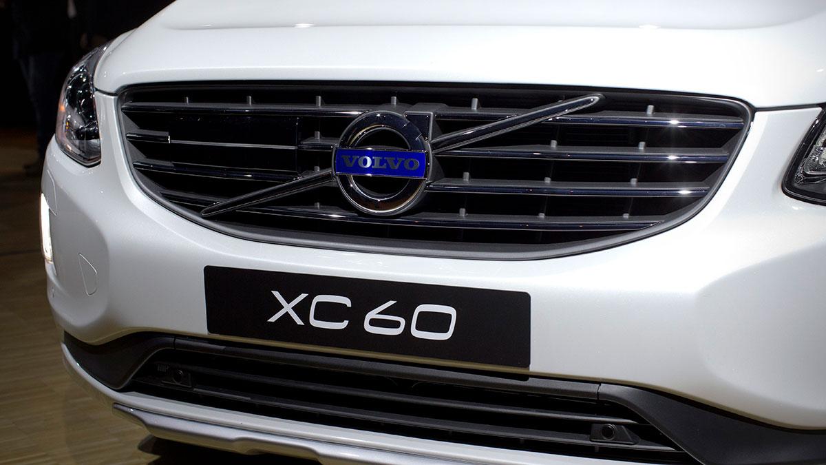 Nio av tio Volvobilar gynnas i år av regeringens lättnader för klimatbonus. Volvos laddhybrid XC60, som väger 2,3 ton, var den mest sålda klimatbonusbilen i augusti. (Foto: TT)