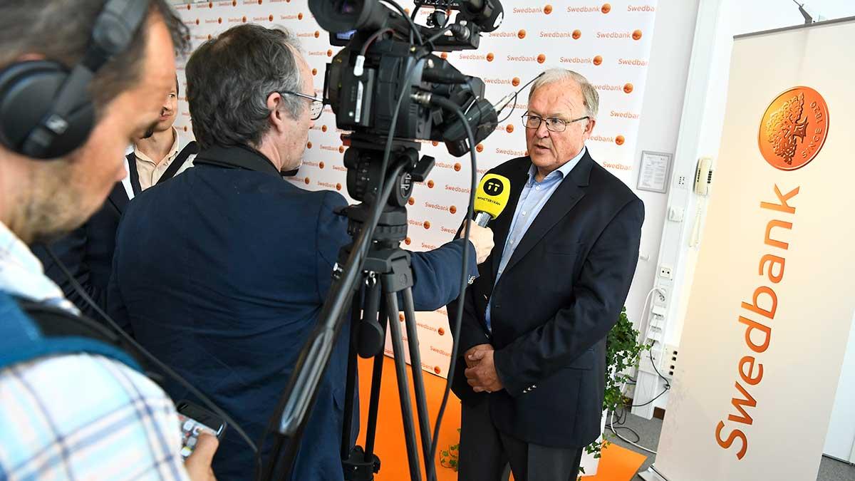 Swedbanks nye styrelseordförande, Göran Persson, får redan kritik för att han sitter på dubbla stolar. (Foto: TT)