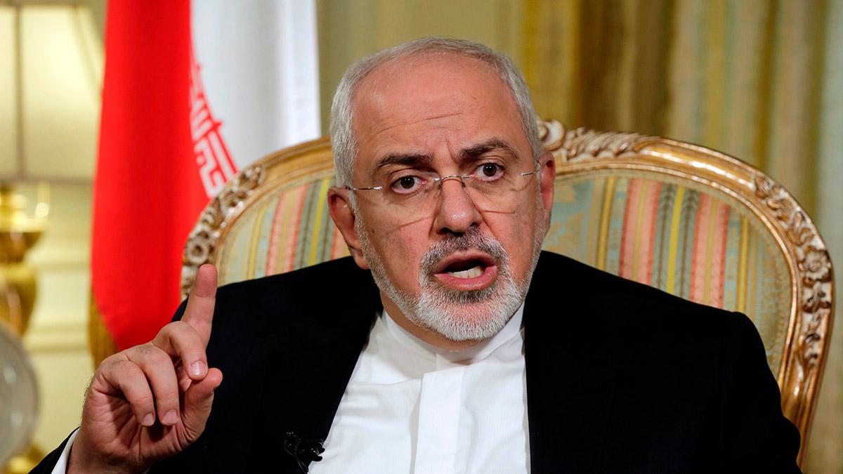 Irans utrikesminister Mohammad Javad Zarif säger att han inte fått någon information om att en drönare ska ha skjutits ned. (Foto: TT)