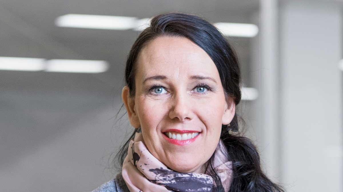 "Svensk ekonomi är på väg ut ur en mild lågkonjunktur. Resursutnyttjandet faller visserligen i närtid, men tillväxten bottnar nu", säger Nordeas chefsekonom Annika Winsth. (Foto: Nordea)