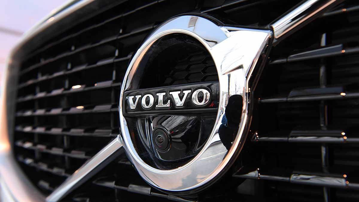 Biltillverkaren Volvo Cars och Geely tittar på att slå samman sina enheter och på så vis skapa större synergier. (Foto: TT)