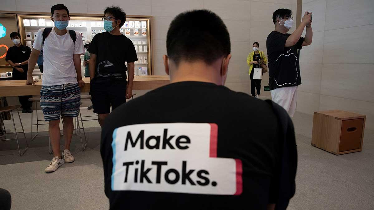 USA:s handelsdepartement väntar med blockeringen av kinesiska videoappen Tiktok. (Foto: TT)