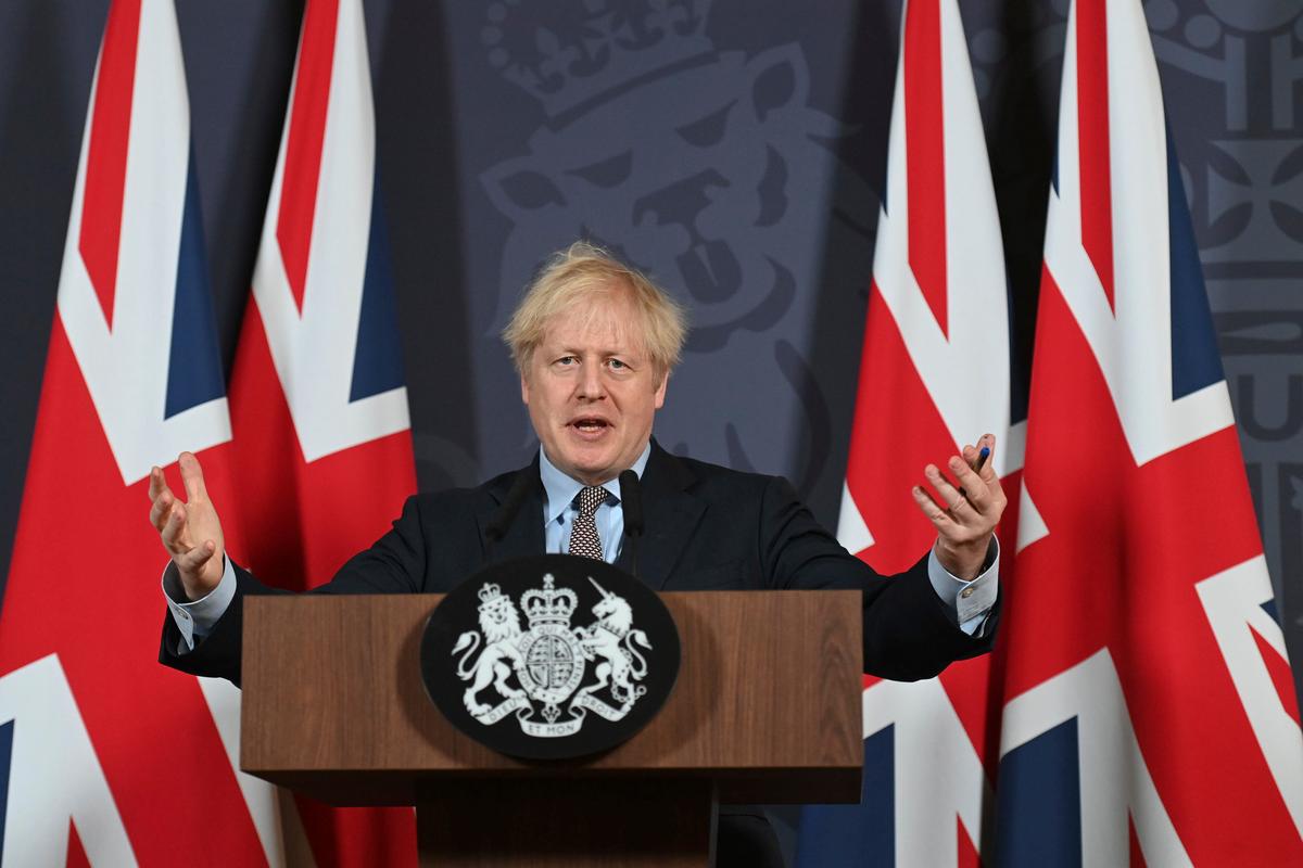 Boris Johnson presenterade Brexitavtalet med EU, under en presskonferens i London.