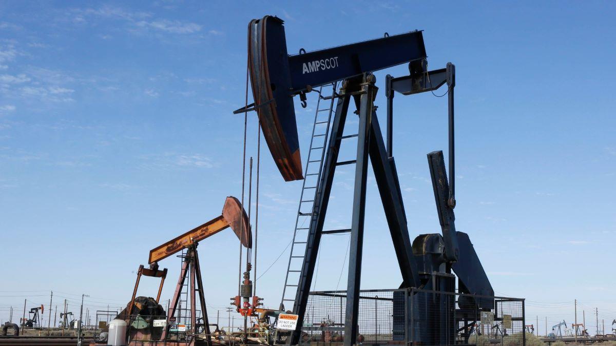 Antalet verksamma oljeriggar inom fracking har ökat i och med det stigande oljepriset – och är ett stort bakslag för konventionella producenter av olja. (Foto: TT)