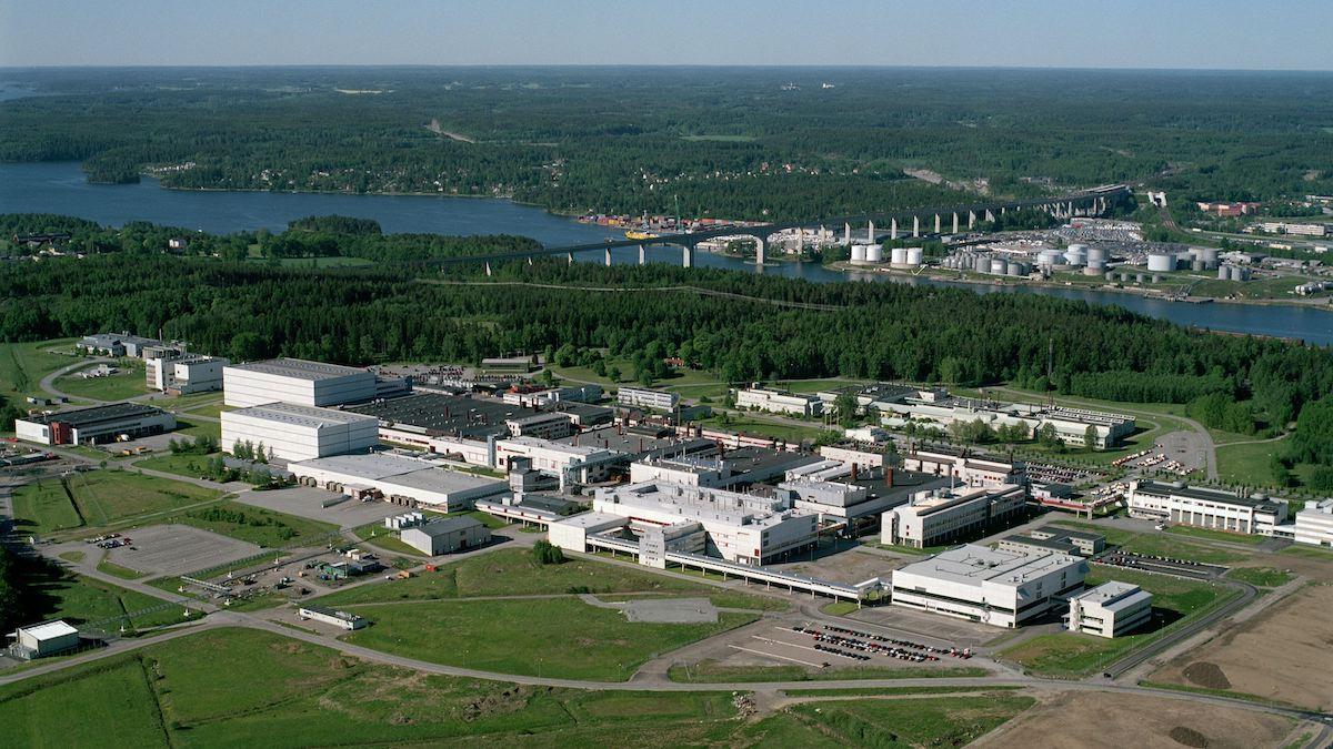 I Astra Zenecas produktionsanläggning i Gärtuna, Södertälje ska det nya antikroppsläkemedlet mot covid-19 tillverkas