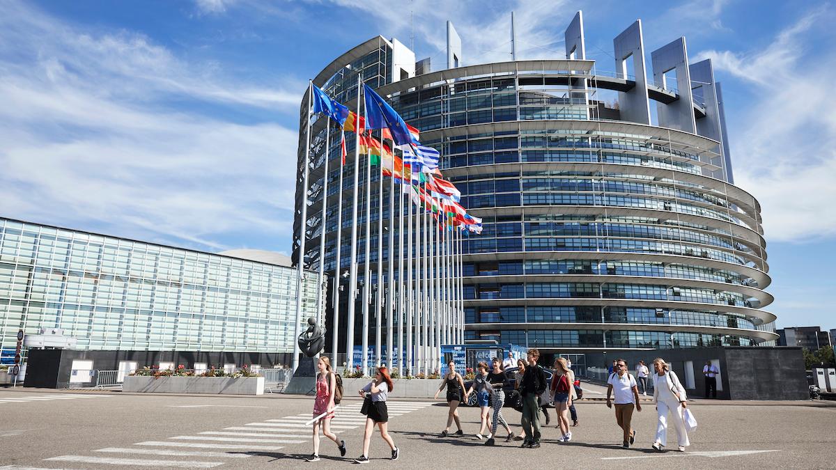 Europeiska förhandlare har nått ett provisorikt avtal om regler för anti-penningtvätt gällande kryptovalutor och enligt Europaparlamentet skulle de nya reglerna kräva att kryptoföretag rapporterar misstänkta transaktioner till tillsynsmyndigheter.