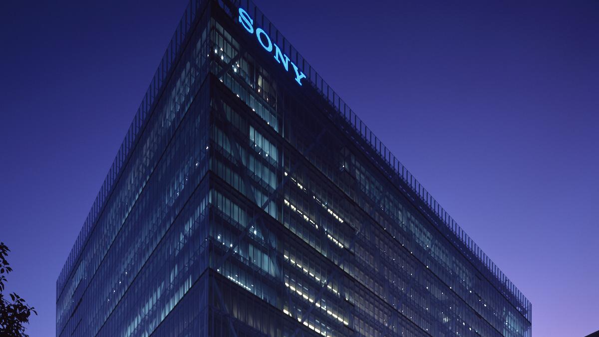 Efter att ha fallit med mer än 30 procent i år steg Sonys aktie i dag när det visade sig att produktionen av Playstation 5 gått bättre än väntat