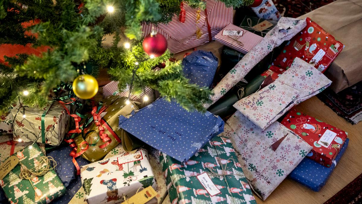 Svenskar väntas handla julklappar för 2,2 miljarder på kredit i år