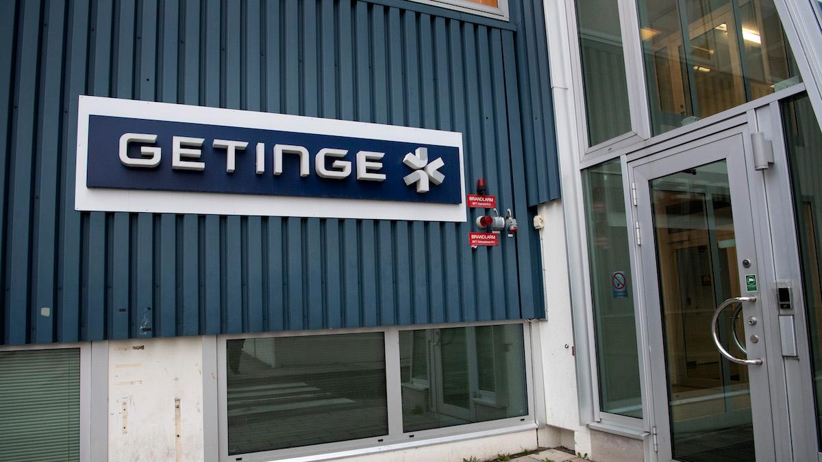 Medicinteknikbolag som svenska Getinge har inte råd att få ut sin medicintekniska utrustning på grund av nya EU-regler, dessutom tar förfarandet väldigt lång tid