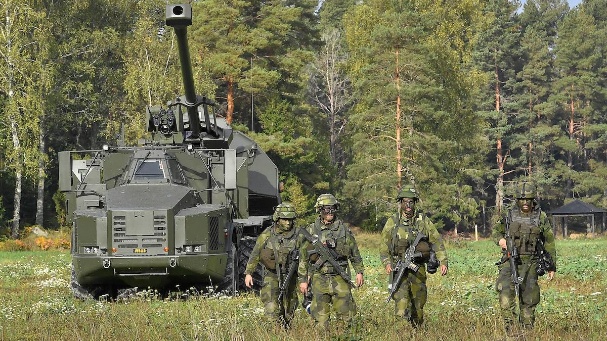 Övning med artillerisystemet Archer i september 2017. Enligt Försvarsmakten har Archer inte skickats till Ukraina, som Ryssland påstår