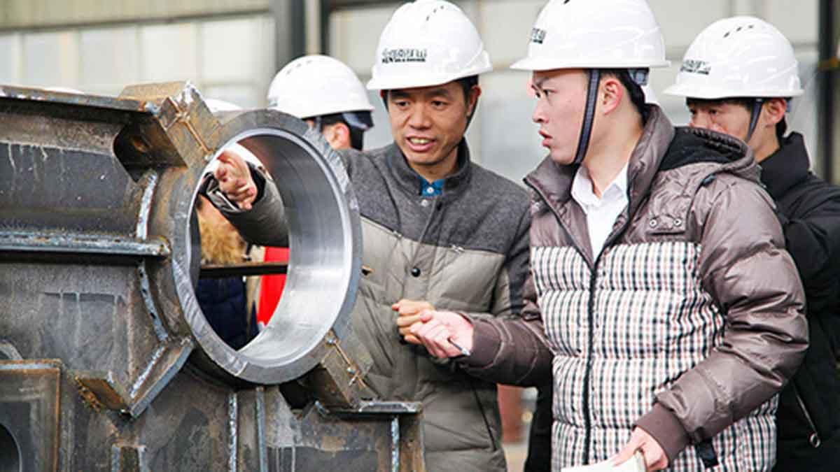 Ägaren till det kinesiska bolaget Henan Mine delade ut nästan 93 miljoner kronor i kontantbonusar till medarbetare