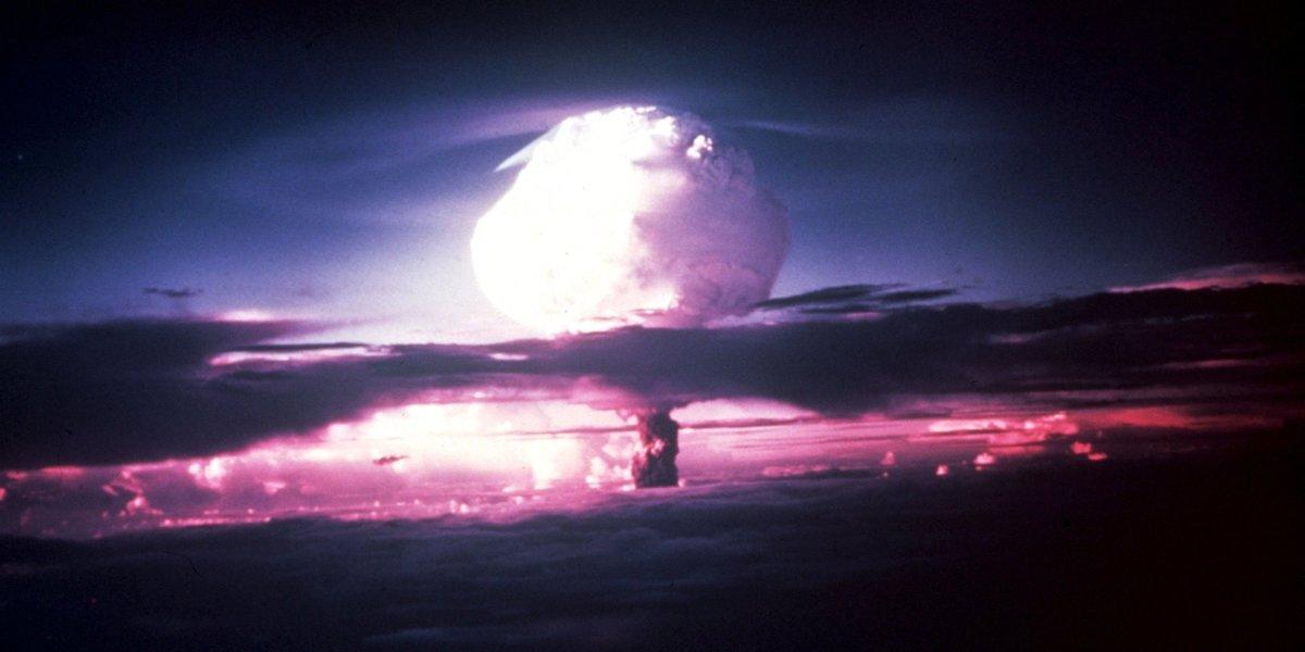 Amerikansk provsprängning ovan jord 1952. Kärnvapenprov från mitten av 1900-talet har lämnat ett arv i våra celler
