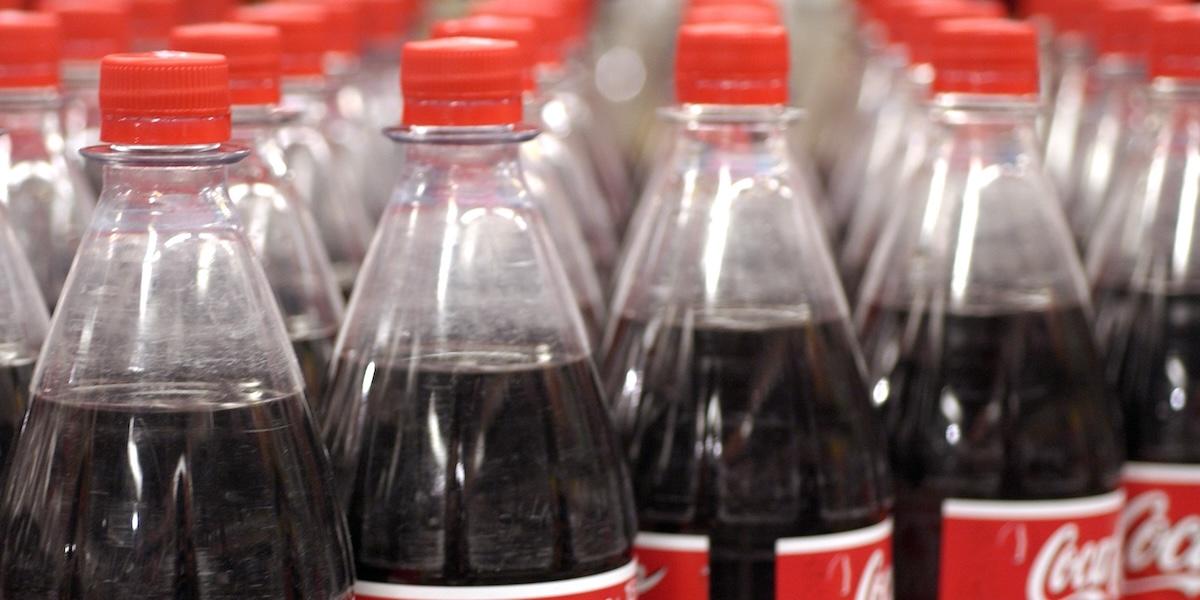 Världsunika - nu får de Coca-Cola i ryggen