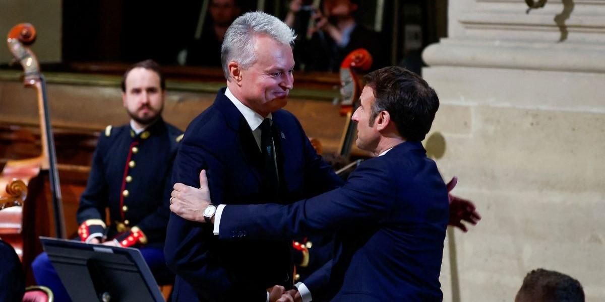 Frankrikes Emmanuel Macron möter Litauens president