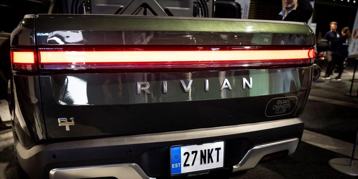 Rivian - ett av de elbilsmärken som har det svårt när marknaden för elbilar tappar tempo.