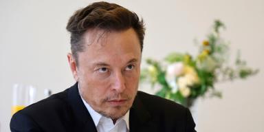 Bråda dagar för Teslas vd Elon Musk eller bara business as usual? Administrativt tung har veckan åtminstone varit.