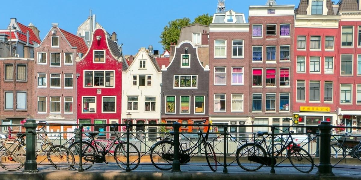Nya hotellbyggen får nobben i Amsterdam. Staden ska bevaras så intakt som möjligt.