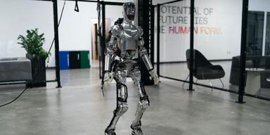 Utvecklingen av människoliknande robot ser ut att gå i rasande fart