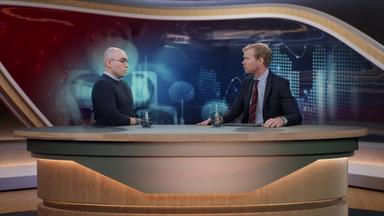 Simon Kronö intervjuas av Emma Fällma.