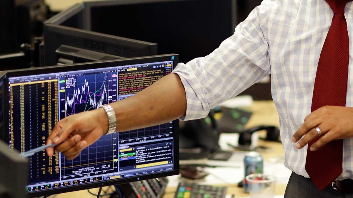 Japanska storbanken ska krympa antalet anställda med 19.000 på tio års sikt. (Foto: TT)