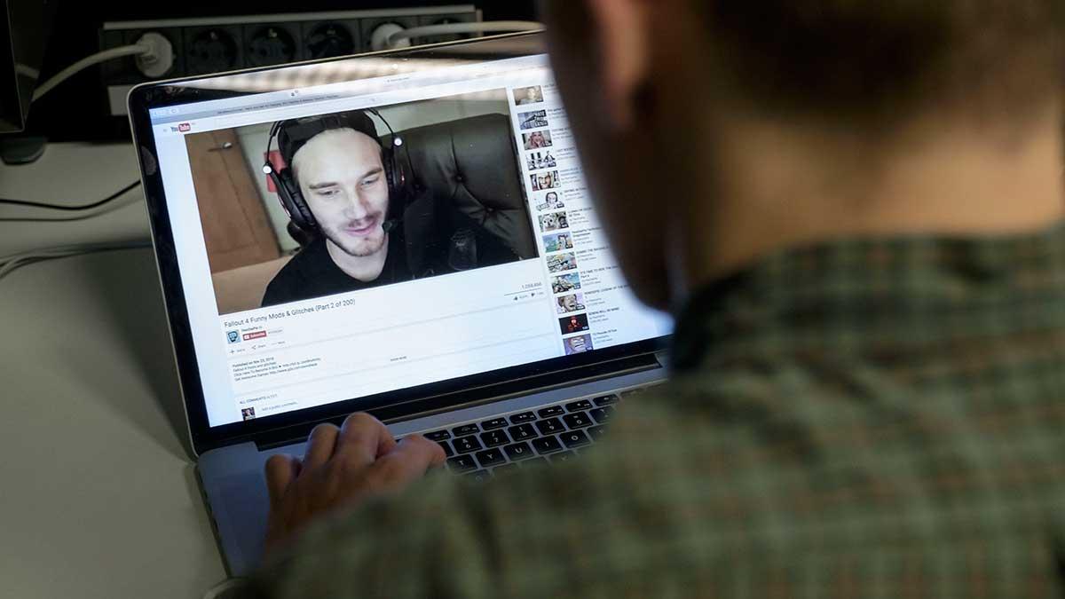 Youtube-profilen Felix Kjellberg, mer känd som Pewdiepie, har tecknat ett exklusivt livestreaming-avtal med videotjänsten. (Foto: TT)