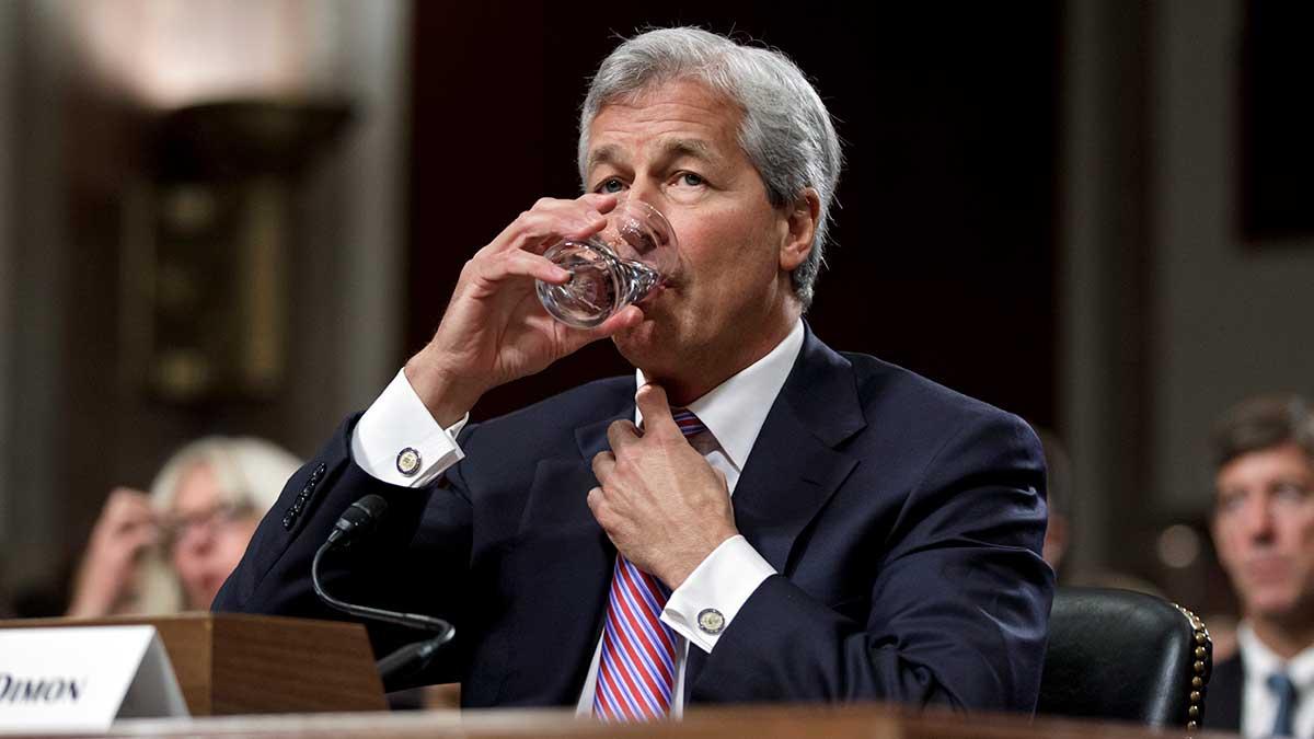 JP Morgan Chase ska betala 65 miljoner dollar i en förlikning för tidigare försök till manipulation av referensräntan Isdafix. På bild: Vd Jamie Dimon. (Foto: TT)