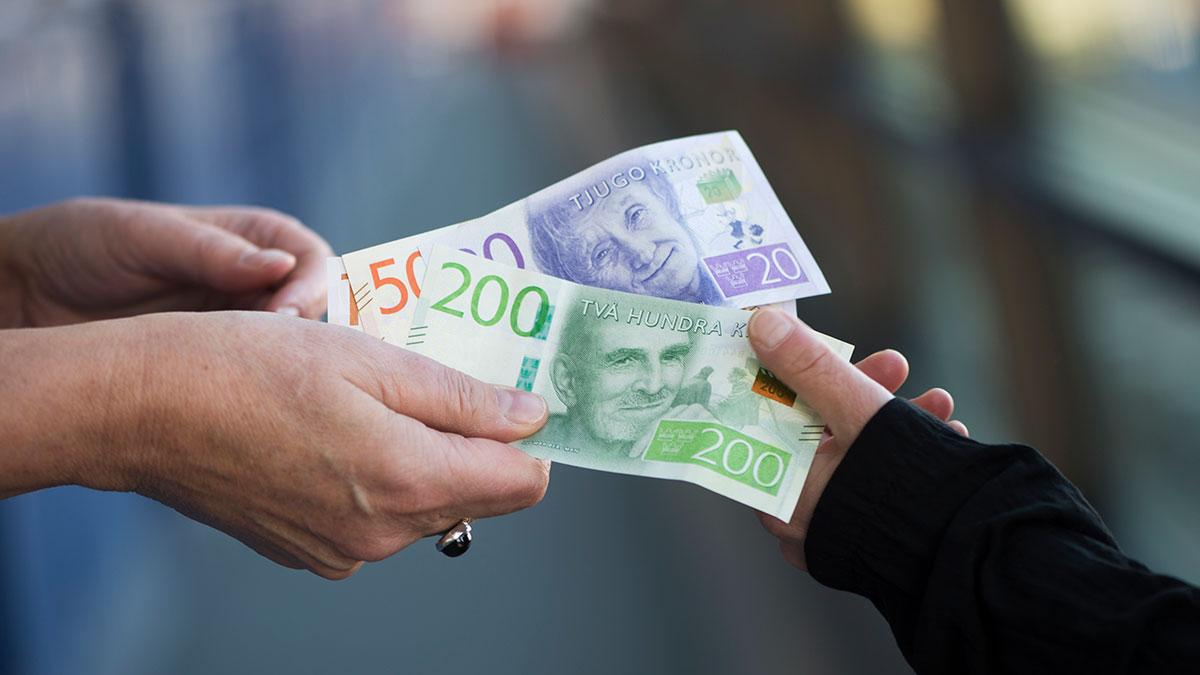 Familj och vänner får agera livboj åt småföretagare när bankerna nobbar lån. "oroväckande"