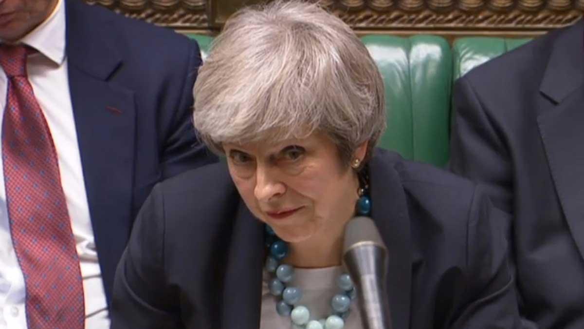 Theresa Mays besked om att skjuta på brexitomröstningen hotar 8.200 jobb i Sverige