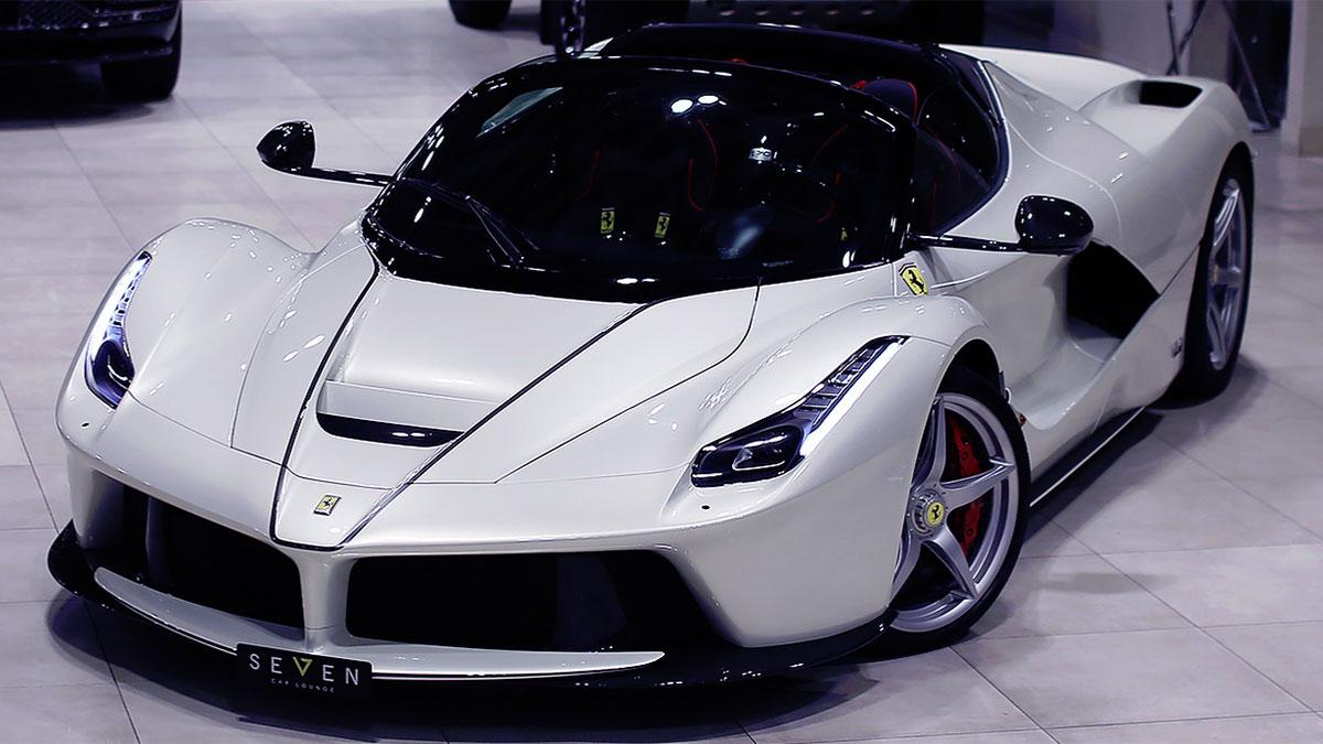 Denna unika och vita LaFerrari Aperta är det givetvis många sportbilssamlare som vill lägga vantarna på. (Foto: skärmdump från Seven Car Lounge)