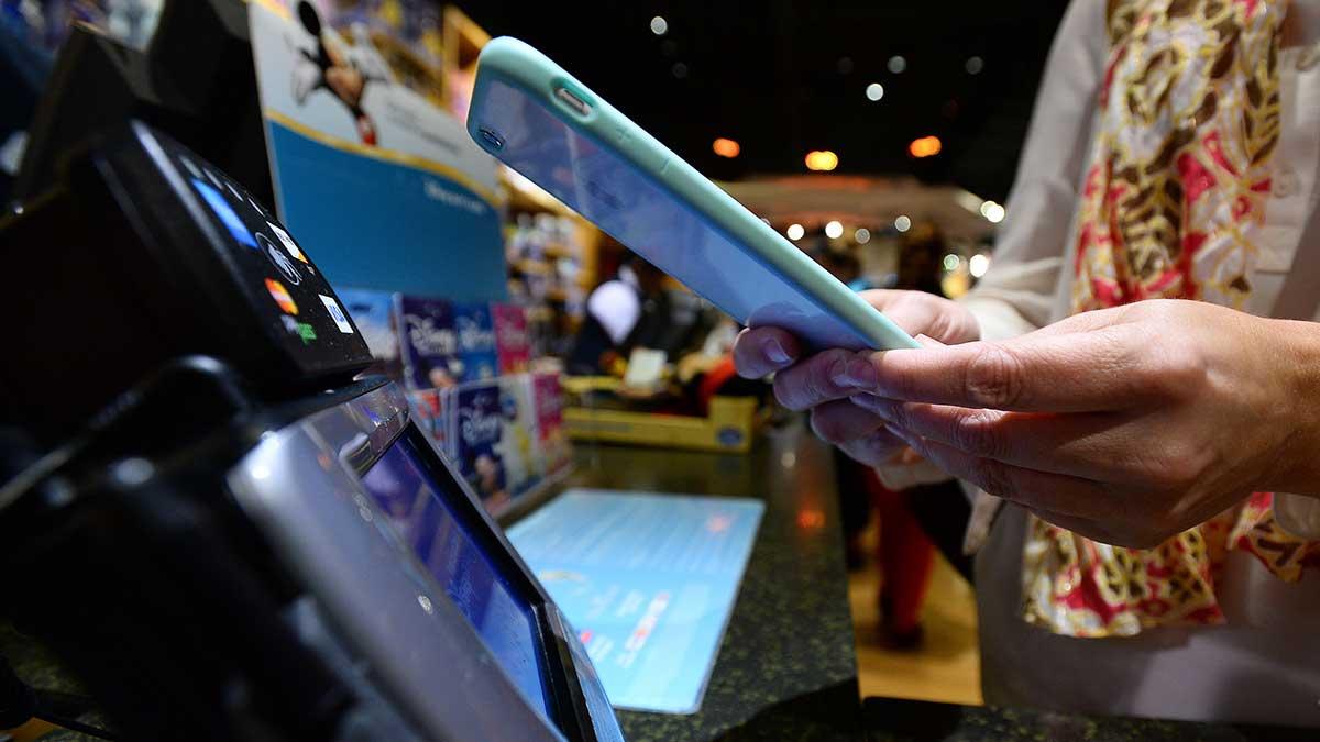 Apple Pay närmar sig en lansering i Tyskland efter att tidigare ha gett löfte om att något sådant blir av i år. (Foto: TT)