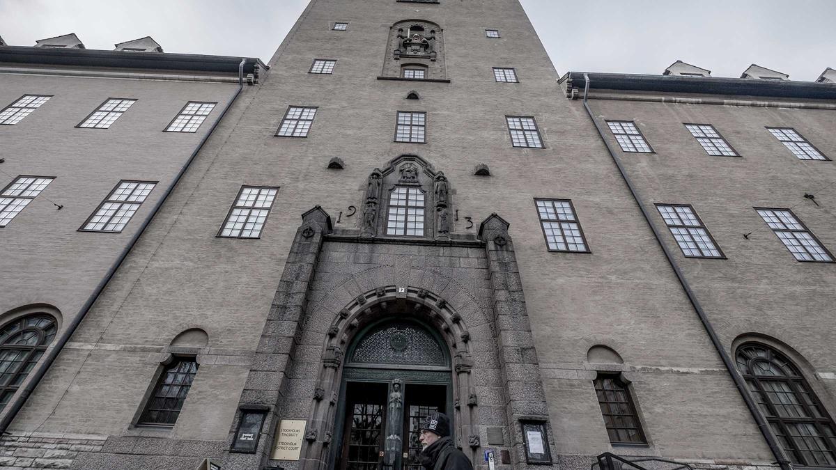 Samtliga personer som åtalats för grovt insiderbrott och obehörigt röjande av insiderinformation i Scandinavian Enviro Systems frias. (Foto: TT)