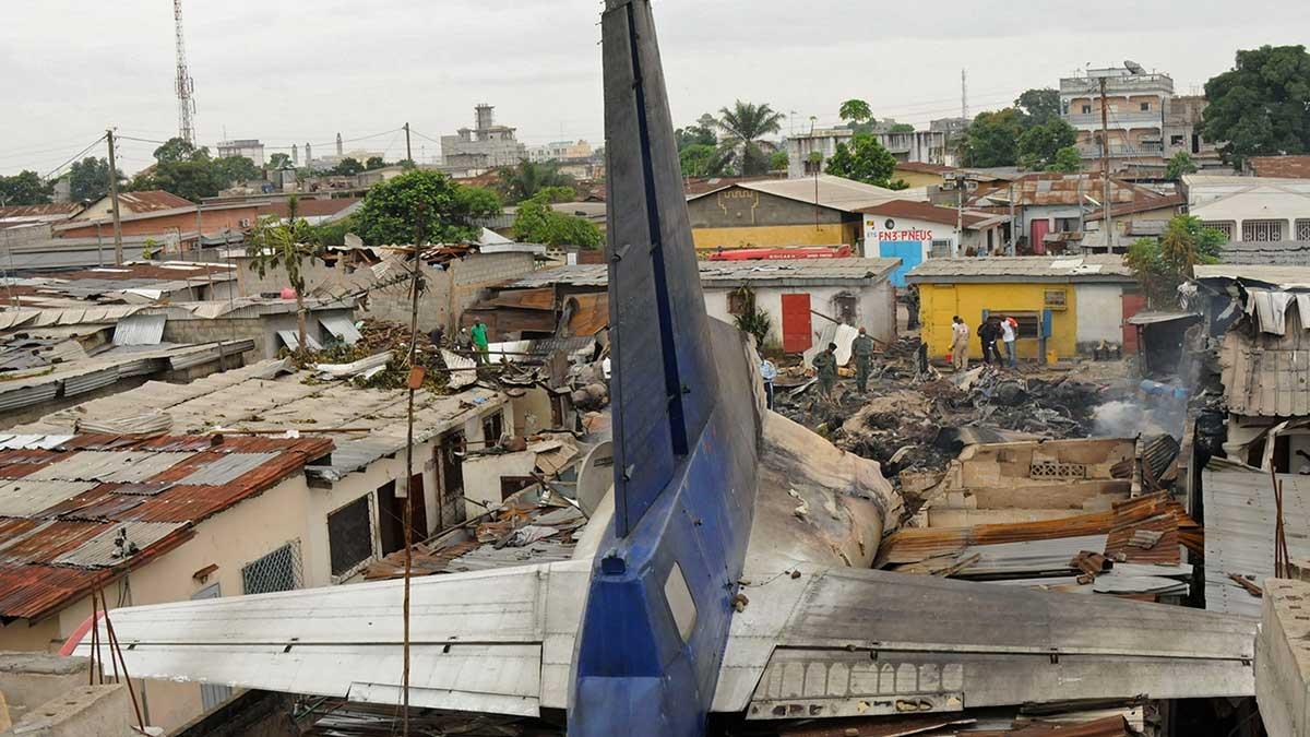 Ett plan från Trans Air Congo har kraschat i bebyggelsen i Kongo. Inga flygbolag från Kongo-Kinshasa tillåts flyga inom EU. (Foto: TT)