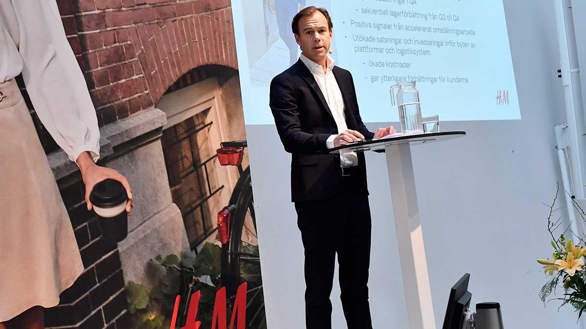 Stockholmsbörsen kan komma att skaka i veckan då bland annan H&M släpper rapport, dock kan modejöättens aktie komma att få en återhämtning, enligt Di:s analys. (Foto: TT)