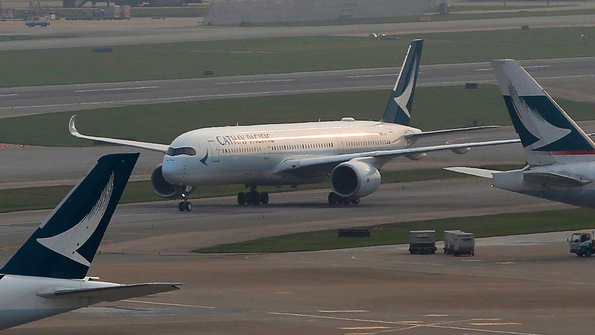 cathay-pacific-vinstvarning