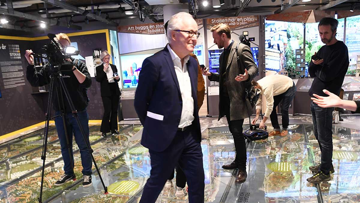 Nobelstiftelsens vd Lars Heikensten på pressträffen i dag på Kulturhuset i Stockholm. Foto: TT)